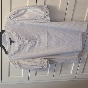 Banana Republic white and blue stripe short sleeve